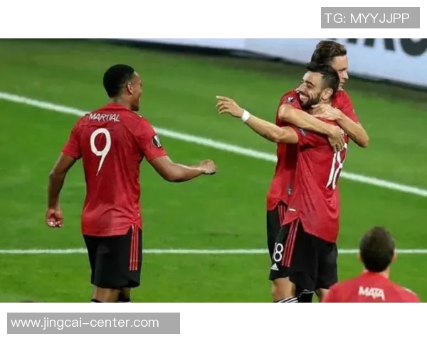 国王杯激战巴萨险胜曼联红牌争议引发全场热议与转会传闻